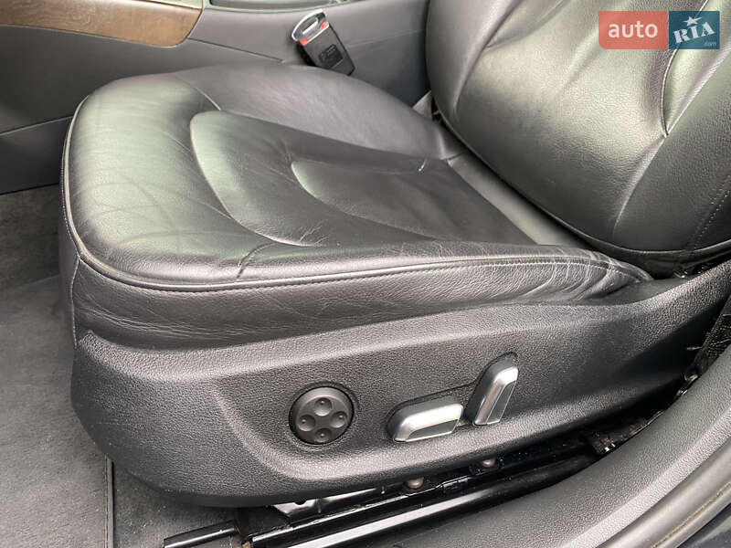 Седан Audi A4 2014 в Львове