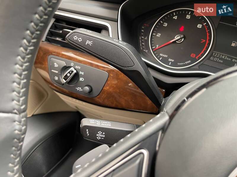 Седан Audi A4 2016 в Киеве