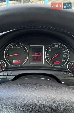 Седан Audi A4 2002 в 