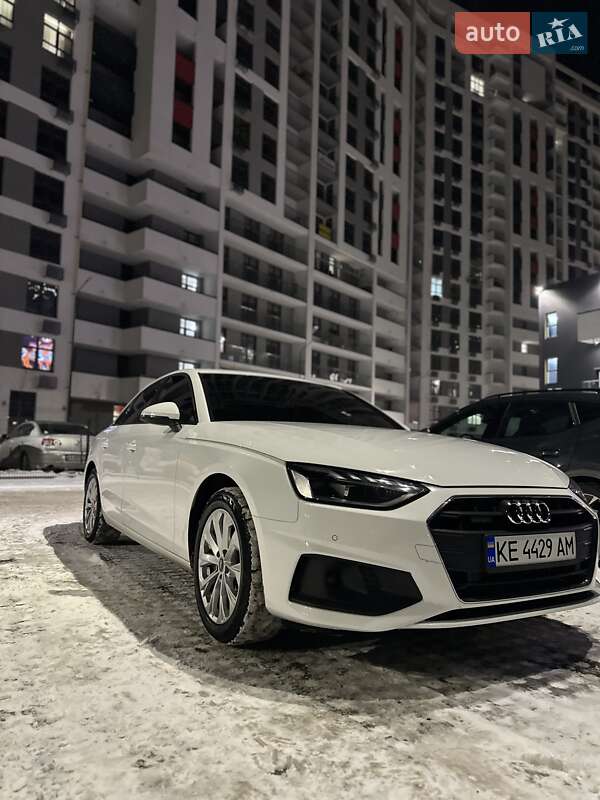 Седан Audi A4 2021 в Броварах