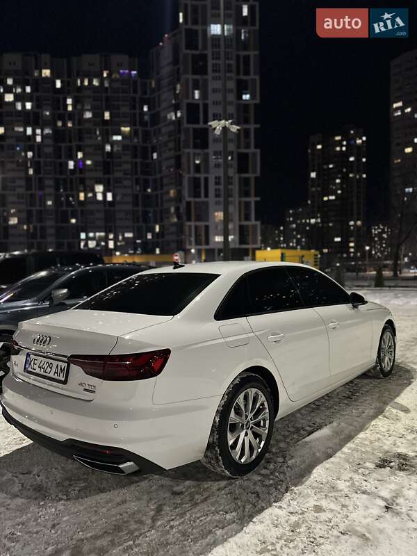 Седан Audi A4 2021 в Броварах