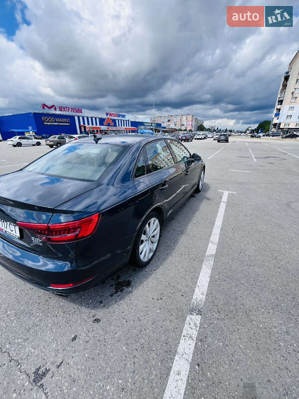 Седан Audi A4 2017 в Кропивницком