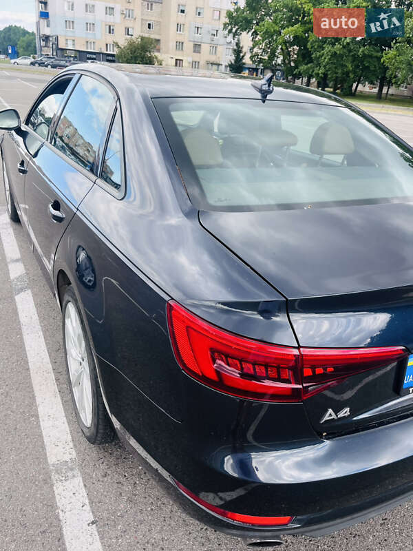 Седан Audi A4 2017 в Кропивницком
