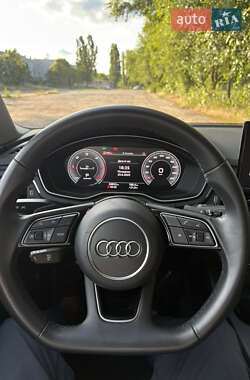 Седан Audi A4 2022 в 