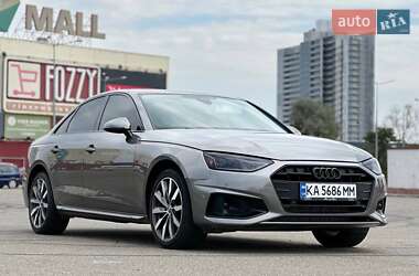 Седан Audi A4 2020 в 