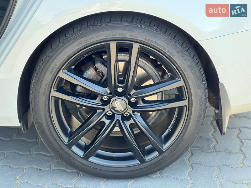 Седан Audi A4 2014 в Коломиї