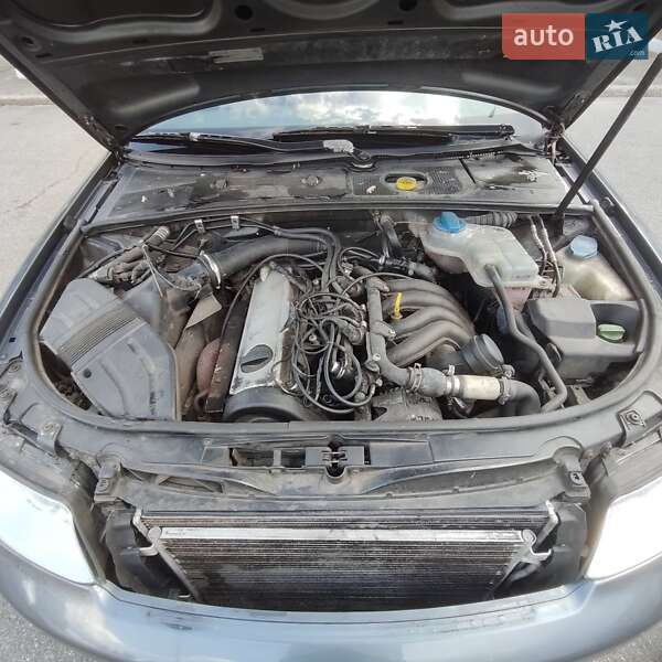Седан Audi A4 2001 в Киеве