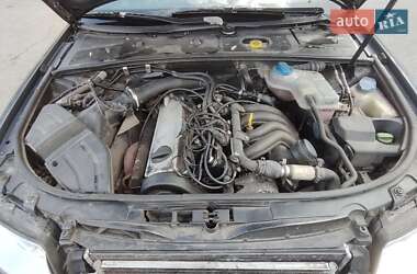 Седан Audi A4 2001 в 