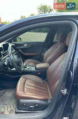 Седан Audi A4 2018 в 