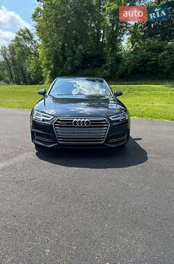 Седан Audi A4 2018 в 