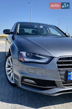 Седан Audi A4 2013 в 