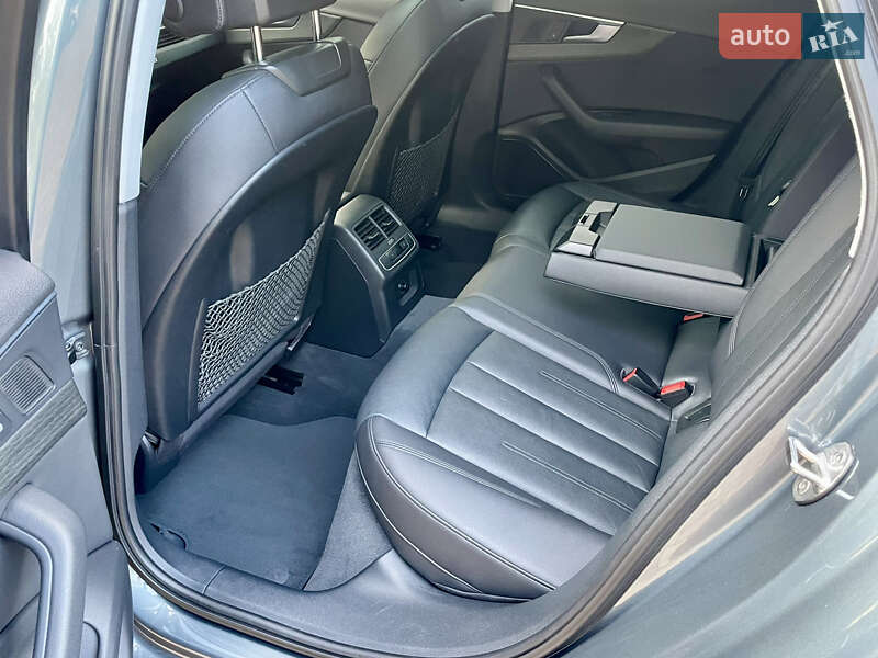 Седан Audi A4 2016 в Харькове