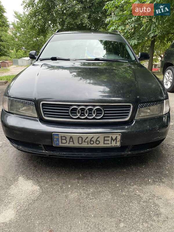 Универсал Audi A4 1998 в 