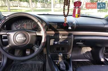 Универсал Audi A4 1998 в 
