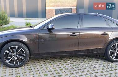 Седан Audi A4 2013 в 