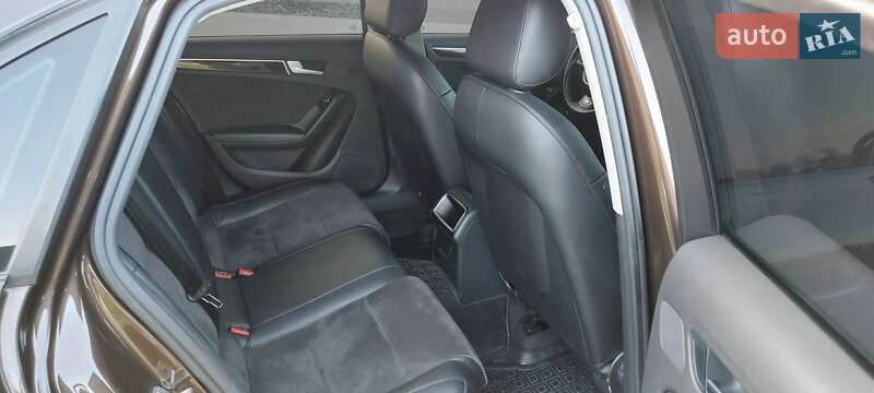 Седан Audi A4 2013 в Хмельницком