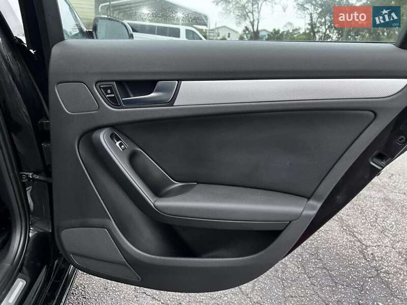 Седан Audi A4 2015 в Львове