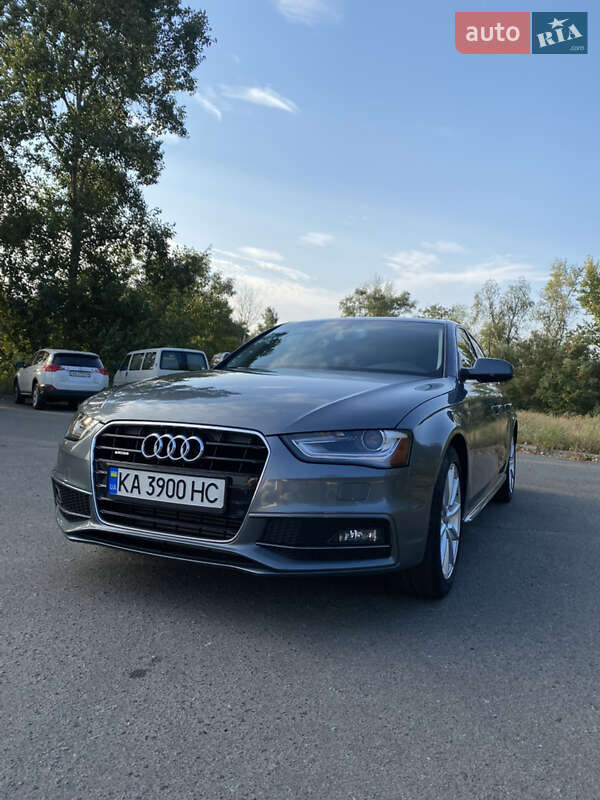 Седан Audi A4 2013 в Киеве