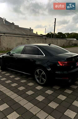 Седан Audi A4 2017 в 
