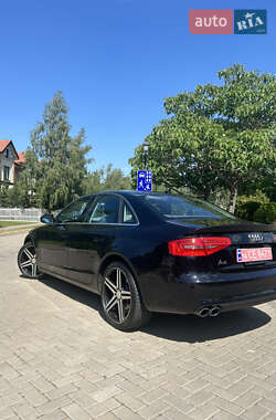 Седан Audi A4 2013 в 