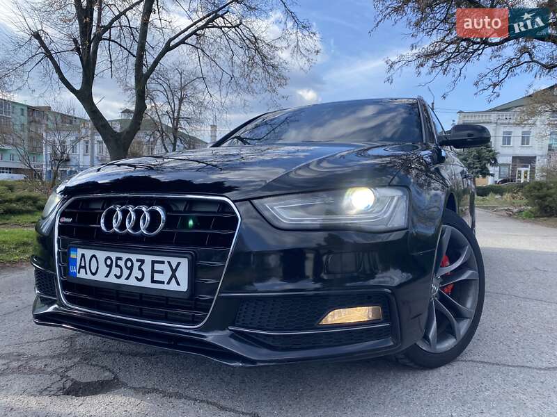 Audi A4 2014