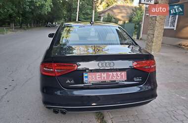 Седан Audi A4 2015 в 