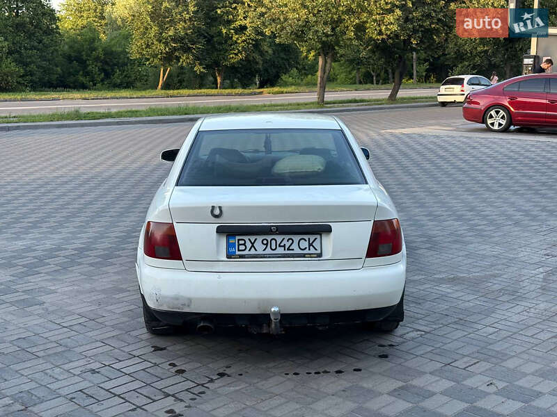 Седан Audi A4 1996 в Хмельницком