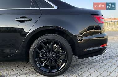 Седан Audi A4 2019 в 