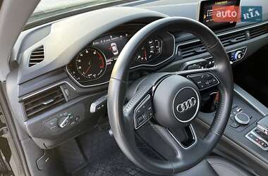 Седан Audi A4 2019 в 