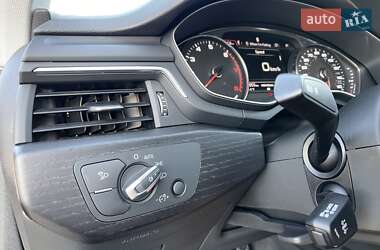 Седан Audi A4 2019 в 