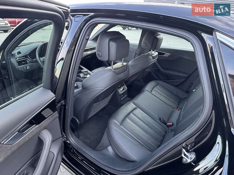 Седан Audi A4 2023 в Киеве