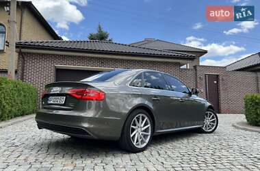 Седан Audi A4 2014 в 