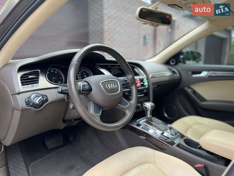 Седан Audi A4 2014 в Днепре