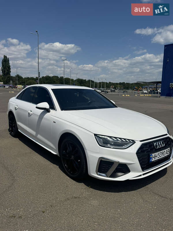 Седан Audi A4 2020 в Одессе