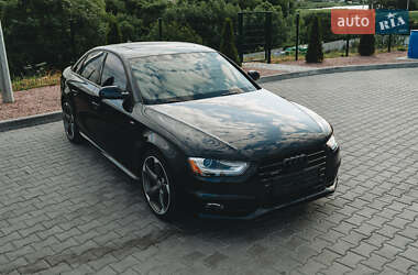 Седан Audi A4 2015 в 