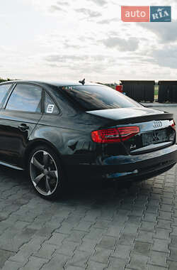 Седан Audi A4 2015 в 