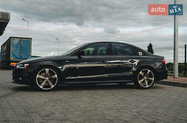 Седан Audi A4 2015 в 