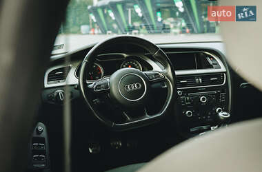 Седан Audi A4 2015 в 