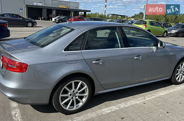 Седан Audi A4 2015 в 