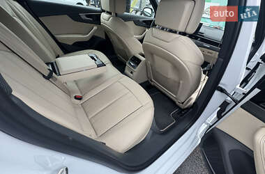 Седан Audi A4 2019 в 