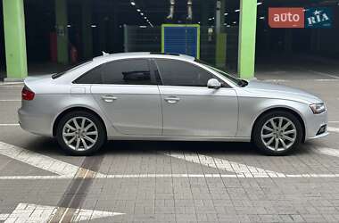 Седан Audi A4 2013 в 