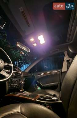 Седан Audi A4 2012 в 