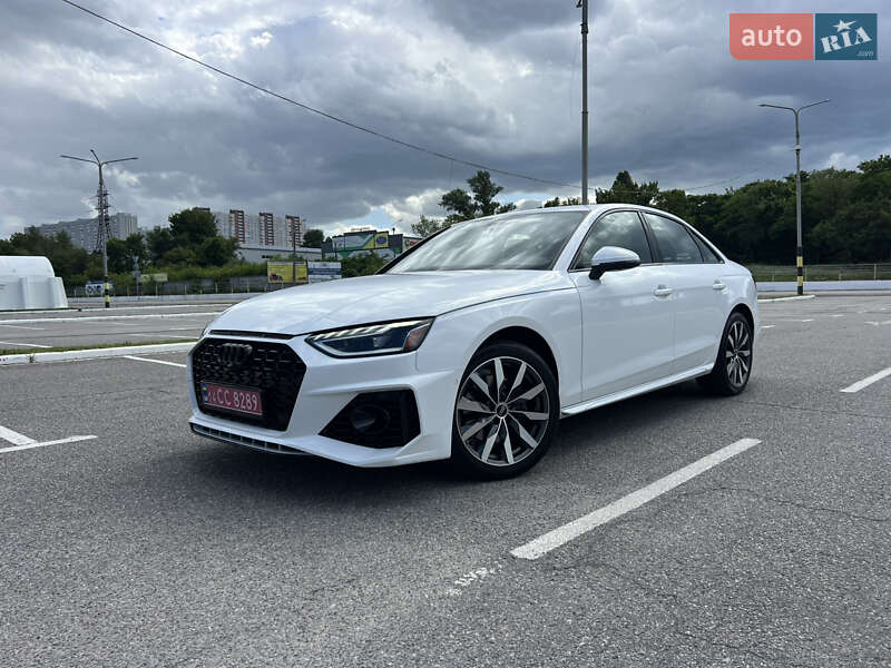 Седан Audi A4 2023 в Киеве