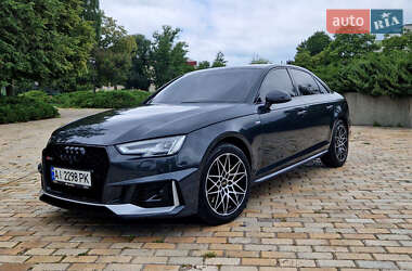 Седан Audi A4 2016 в 