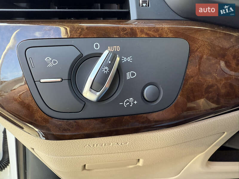 Седан Audi A4 2019 в Ивано-Франковске