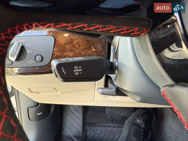 Седан Audi A4 2019 в Ивано-Франковске