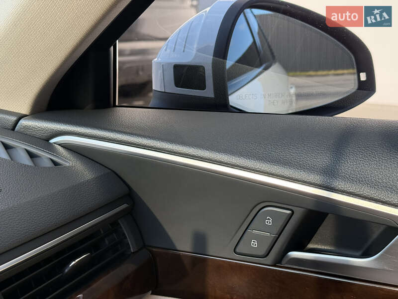 Седан Audi A4 2019 в Ивано-Франковске