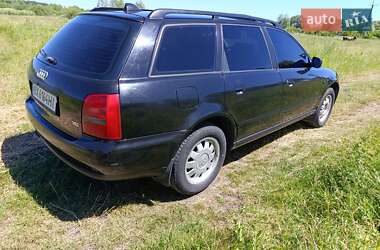 Універсал Audi A4 1998 в 