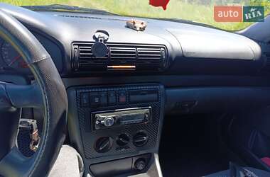 Універсал Audi A4 1998 в 