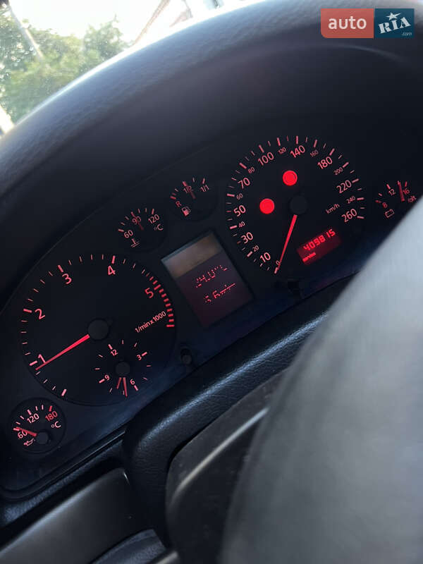 Универсал Audi A4 1997 в Ратным